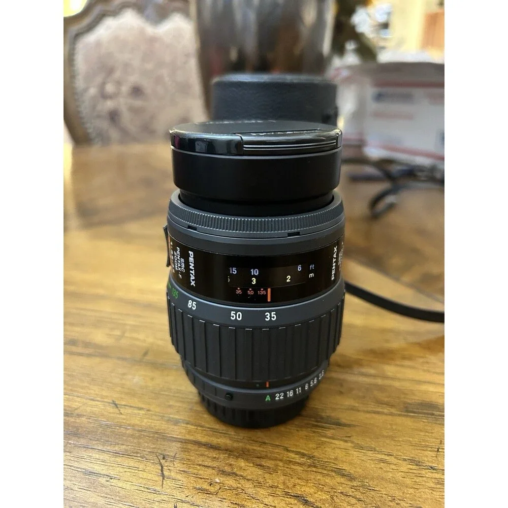 SMC PENTAX-F ZOOM 35-135mm f/3.5 - 4.5 Lens for PENTAX With Case
